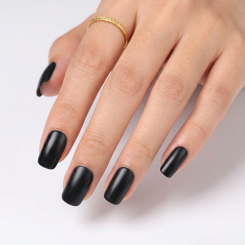 209 Black manicure