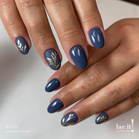 en Vogue Lac It! Blue topaz deep smoky grey-blue crème UV/LED gel nail polish for professional nails and extensions swatch on rounded manicure