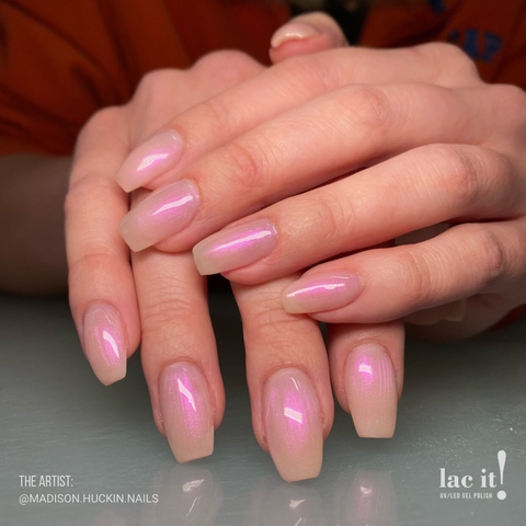 en Vogue Lac It! Milky Way sheer soft white with pearlescent hues of pink, yellow, and blue UV/LED gel nail polish for professional nails and extensions on manicured nails