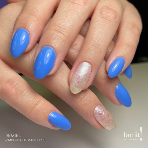 en Vogue Lac it! Poolside creamy, mid-toned cobalt blue UV/LED gel polish for professional nails and extensions. Shown on nails
