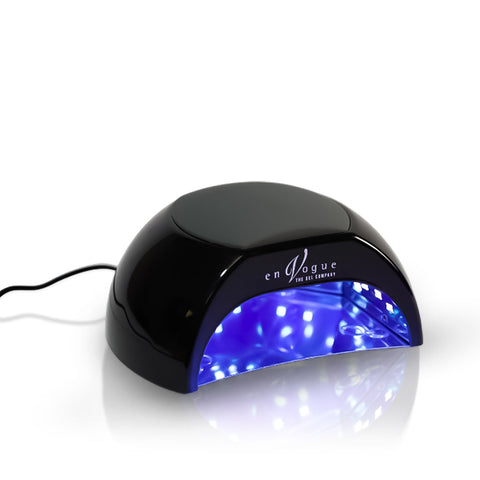 en Vogue Infusion UV/LED Light Unit for professional manicures and extensions - light on
