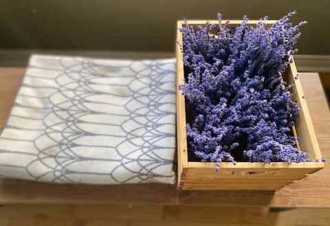 Lavender Creek Farm - Dried English Lavender Bouquets - Deep Purple