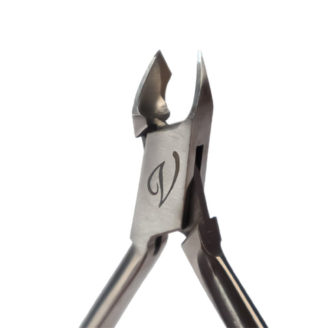 en Vogue Cuticle Nippers up close