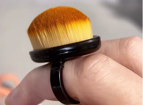 Finger Dusting Brush