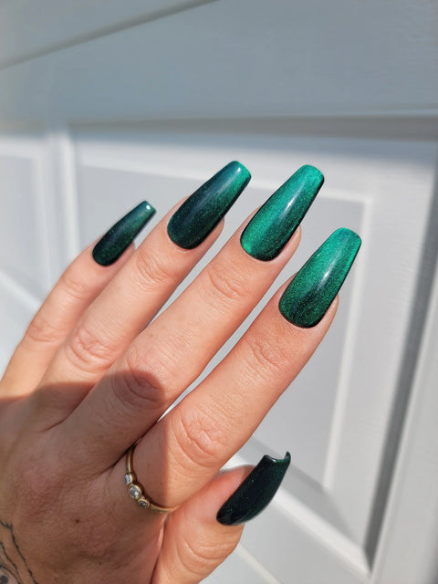 Light Elegance P+ Daydream Cat Eye Gel Polish