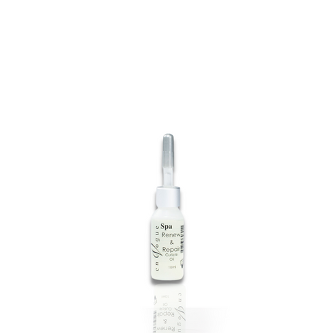 en Vogue Renew & Repair Cuticle Oil Bottle for professional manicures and extensions