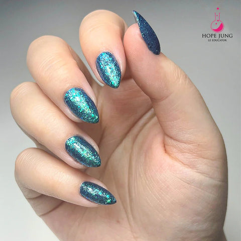 LE Standing Ovation Glitter Gel - DK BEAUTY