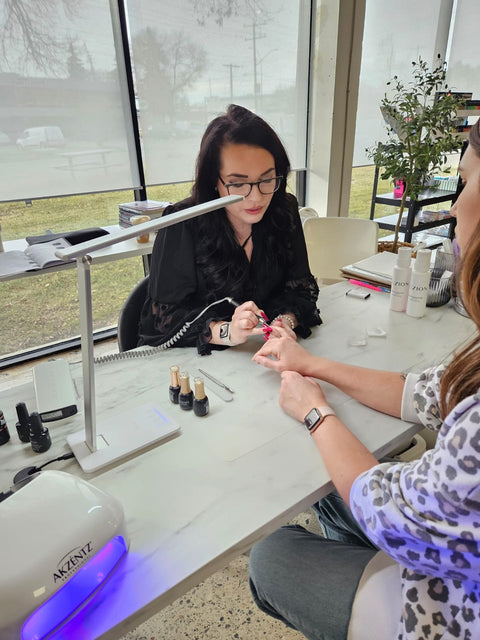 Akzentz Gel Nail Diploma 101