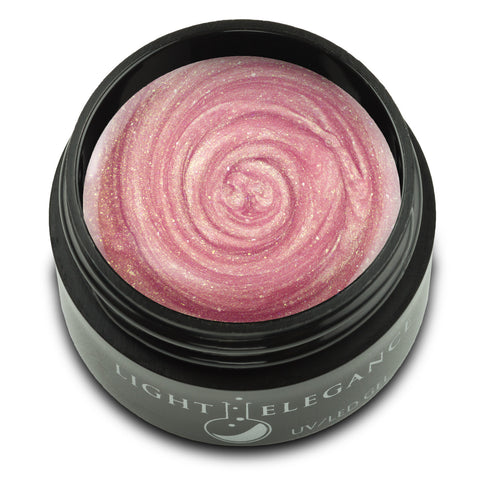 

A guava pink with bronzed shimmer throughout. The light captures this bronze shimmer and makes this pink truly dance.

Devil Wears Guava UV/LED Color Gel, 17 ml

Coverage: Opaque
Effect: Shimmer
