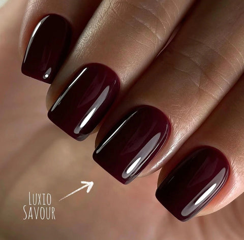 Luxio-savour-wine-red-nails